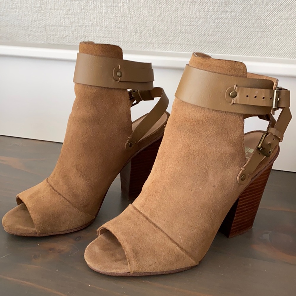Joe’s suede open toe double buckle shoes